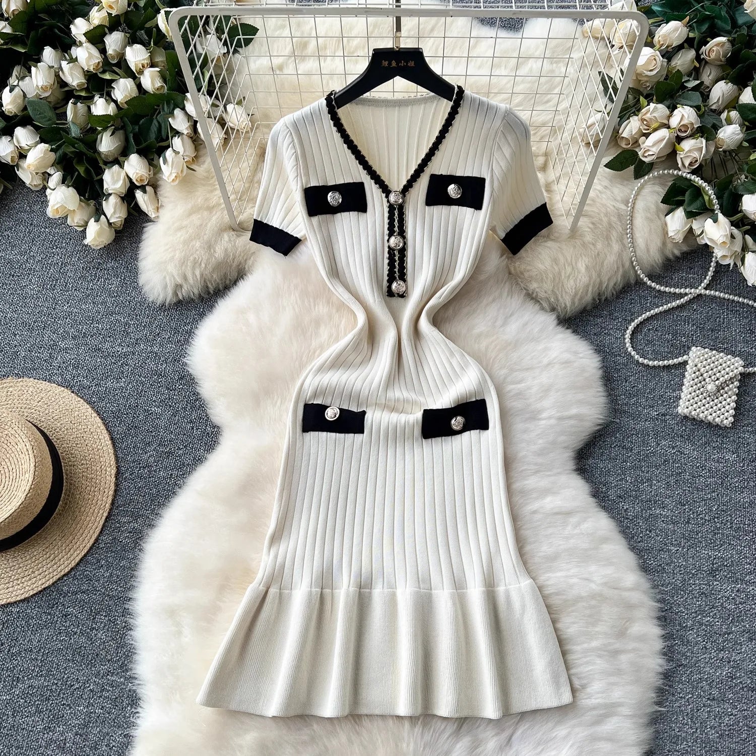 Elegant Knit Mermaid Dress – Slim Fit V-Neck Button Dress