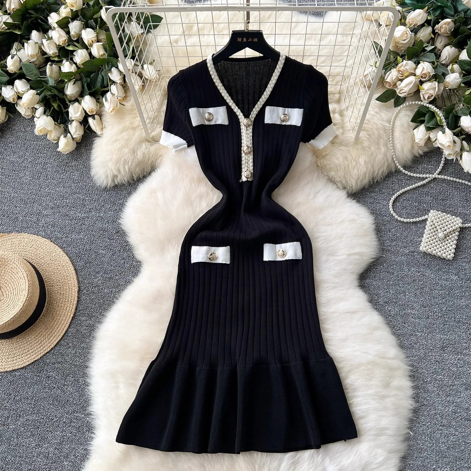 Elegant Knit Mermaid Dress – Slim Fit V-Neck Button Dress